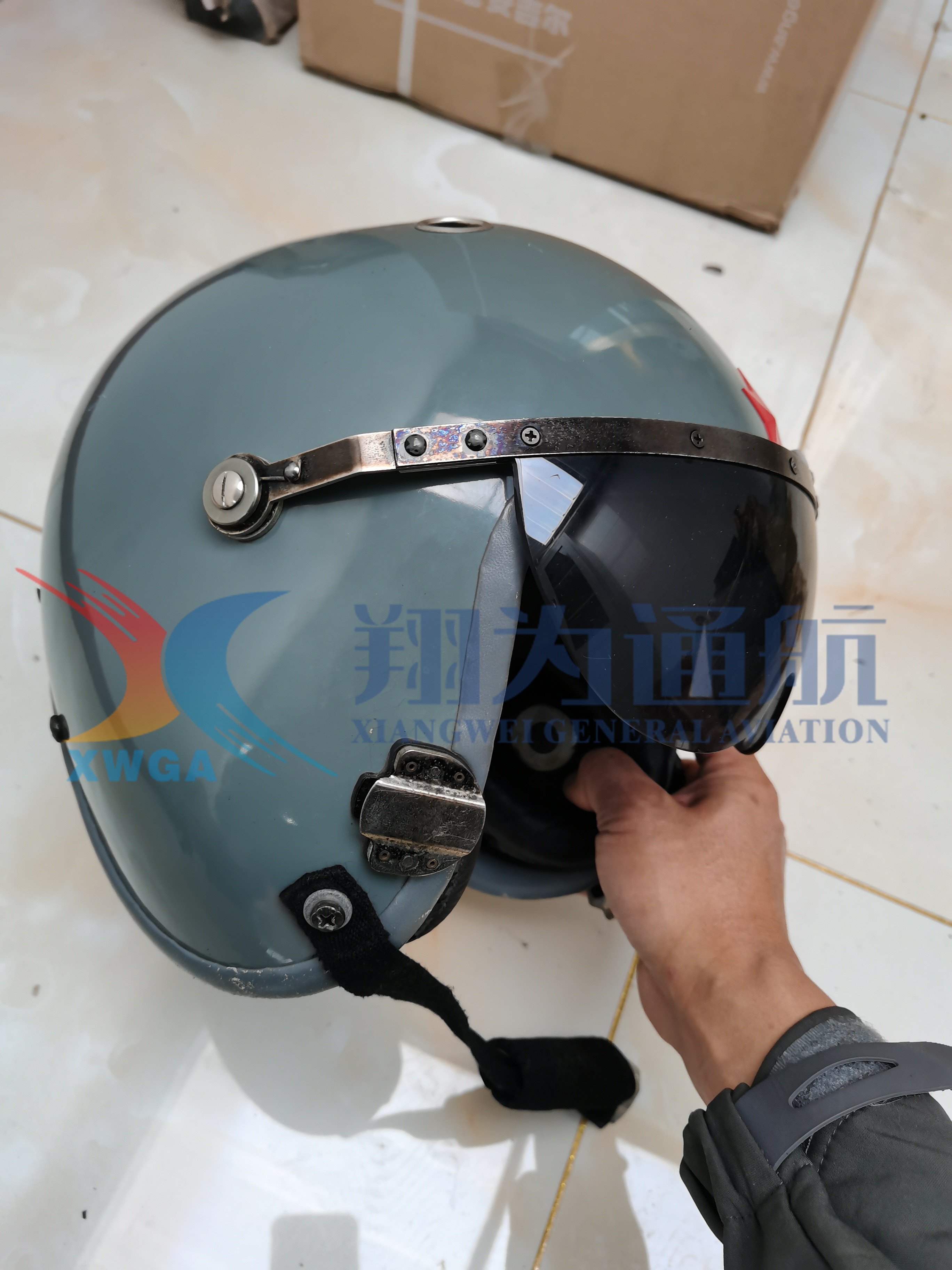 飞行纪念头盔 4500元.jpg