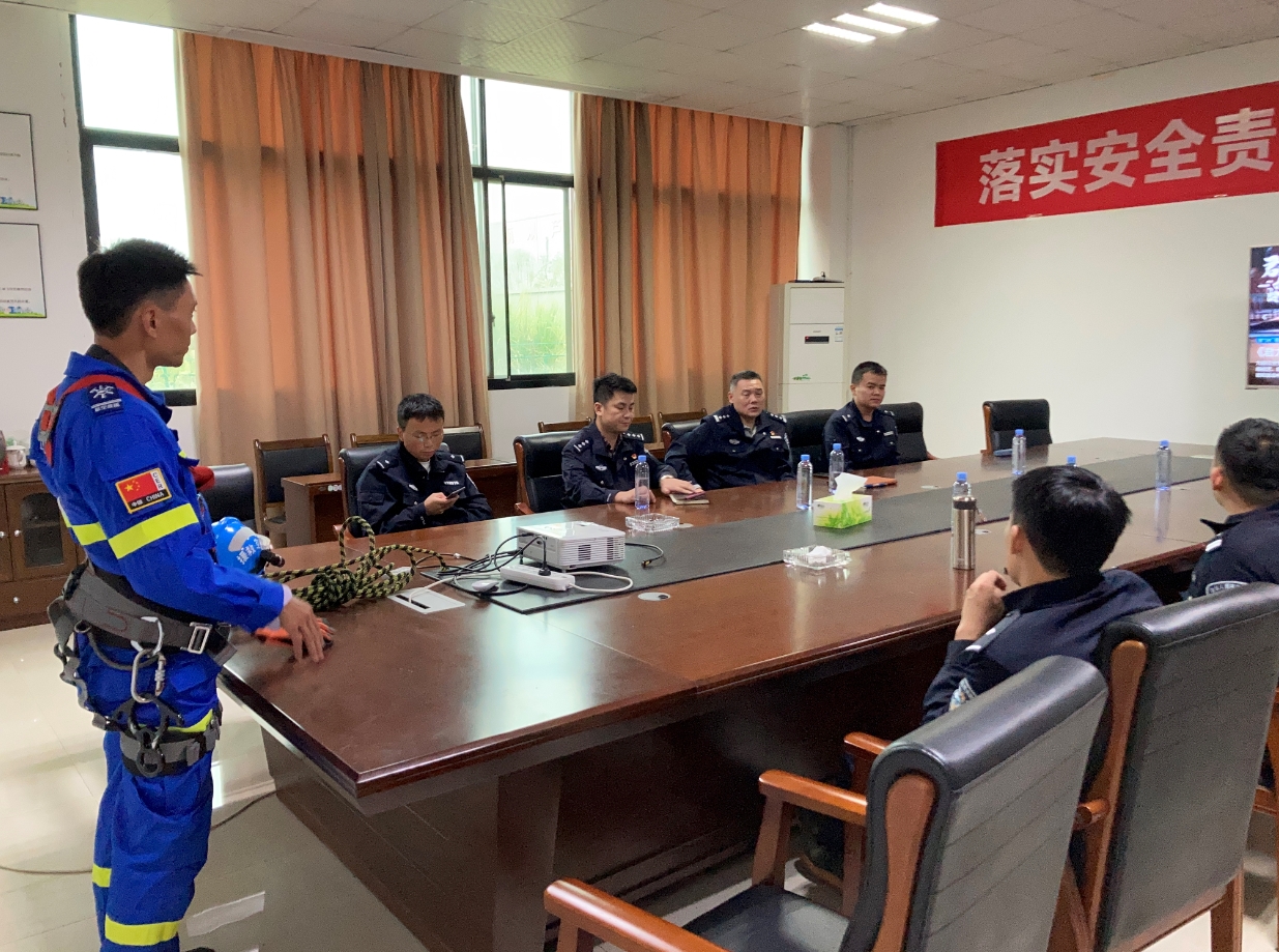 1634105205619059.jpg 理论学习.jpg